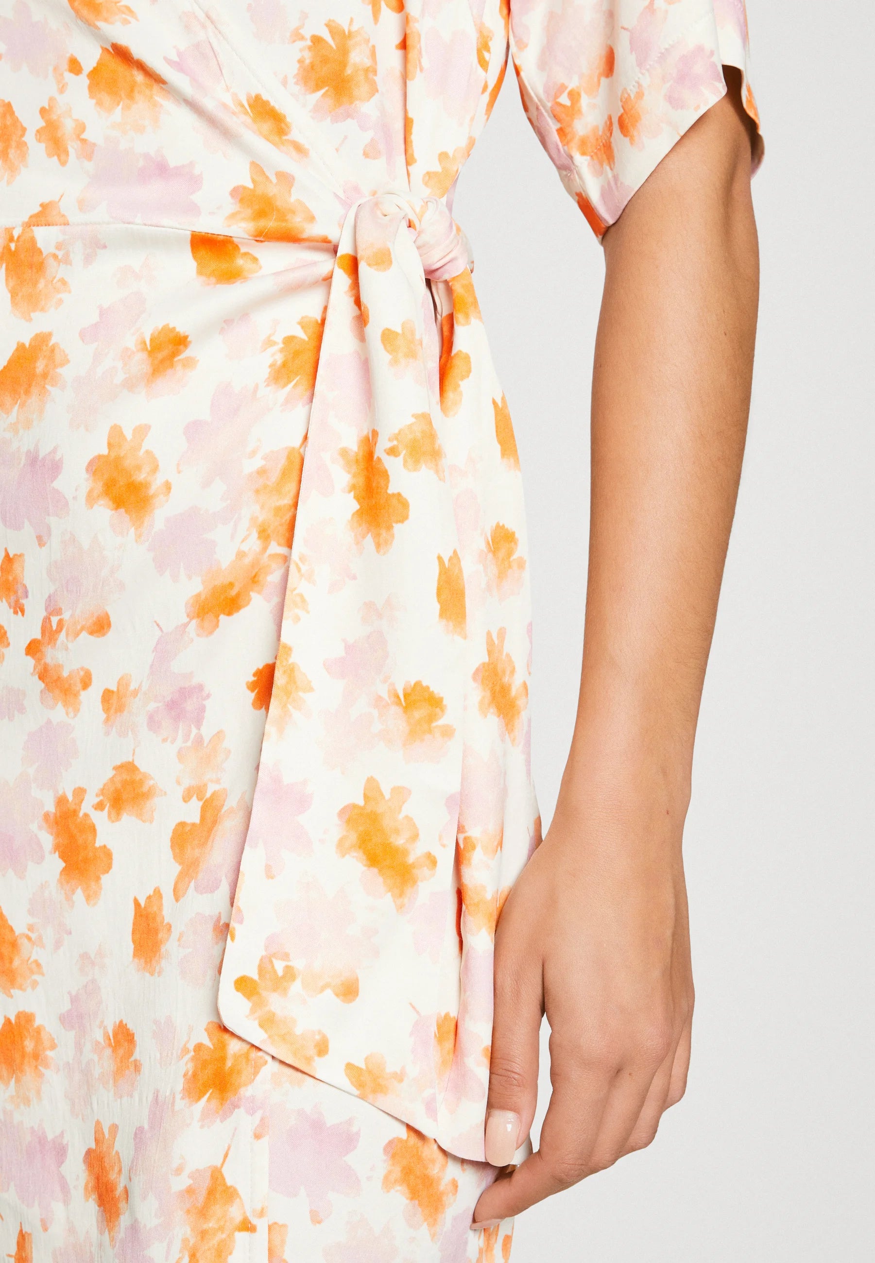 Croomly Summer V‑Neck Dress – LIME BLOOM